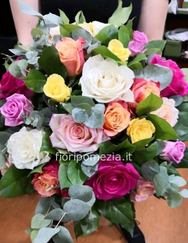 Bouquet di rose assortite